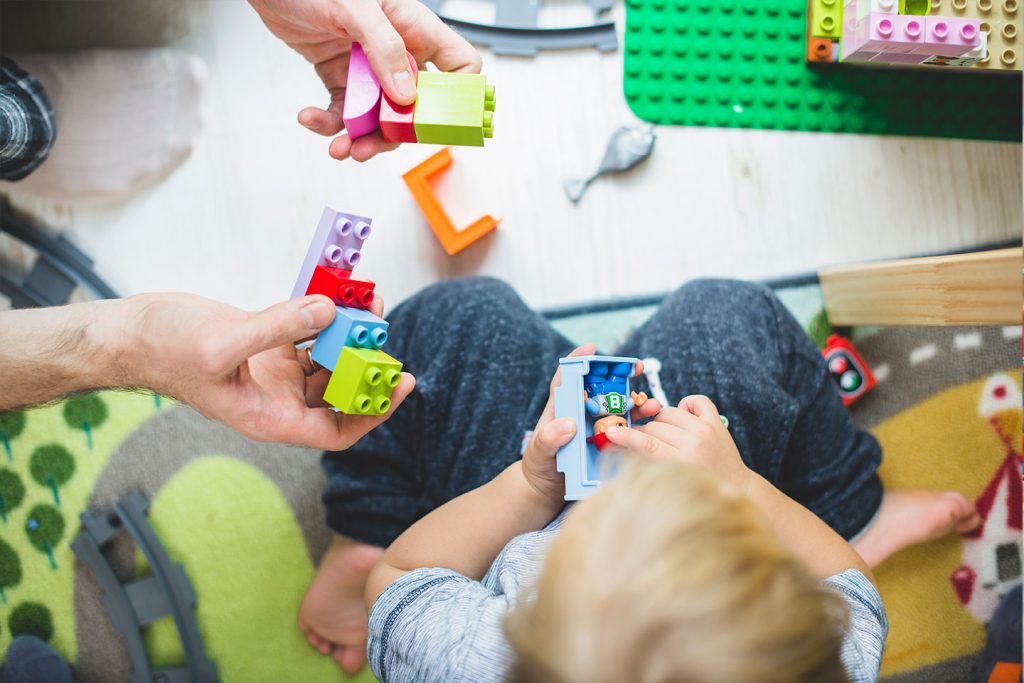 comment appliquer la pédagogie montessori à la maison