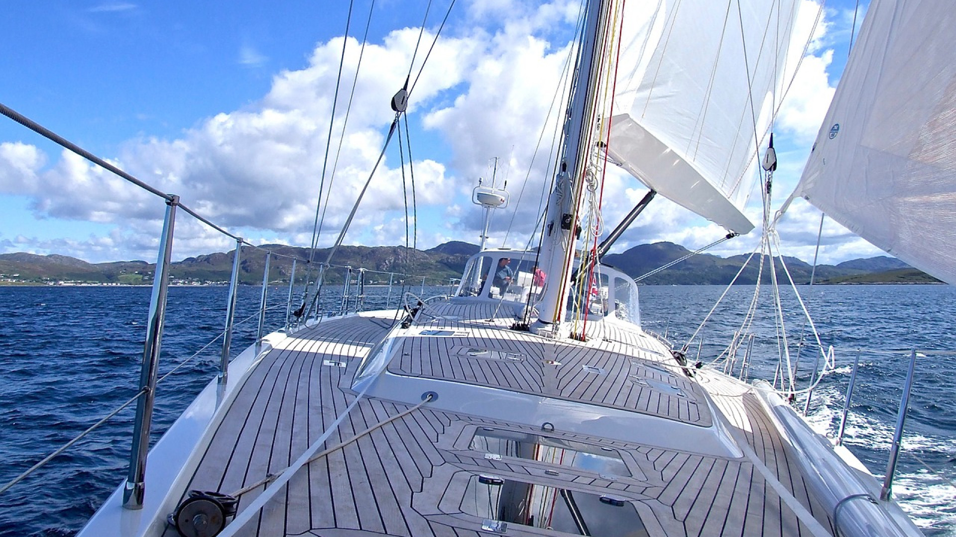 comment bien choisir ses vêtements nautiques ?
